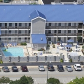 Family Friendly Condo a Short Walk from the Beach